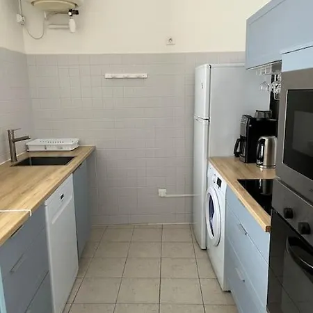 Front De Apartment Cerbère